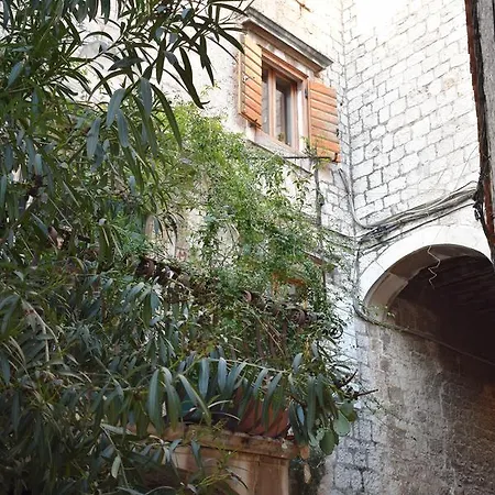 Pajtunova Kuca * Trogir